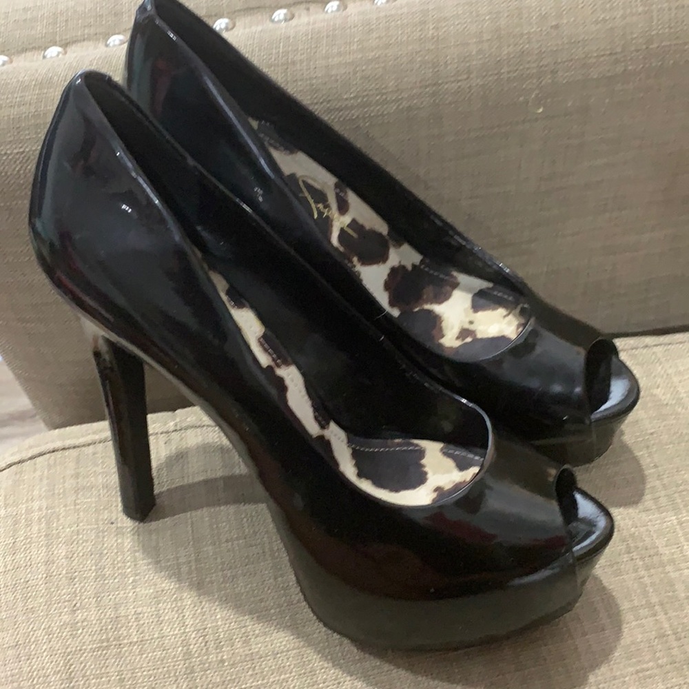 Jessica Simpson black patent leather heels